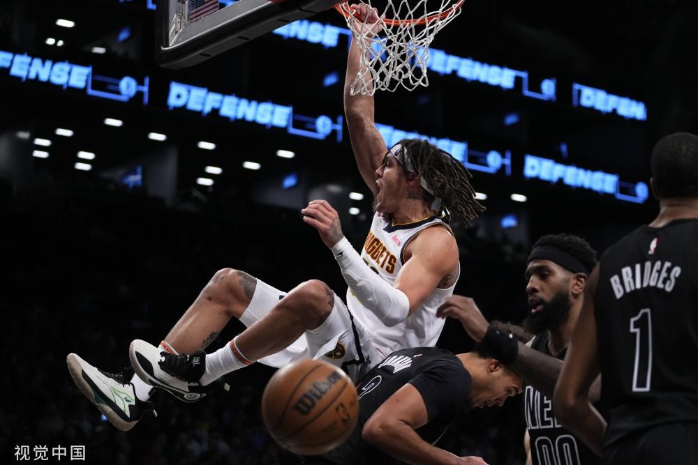 更揭示了球 更揭示了球