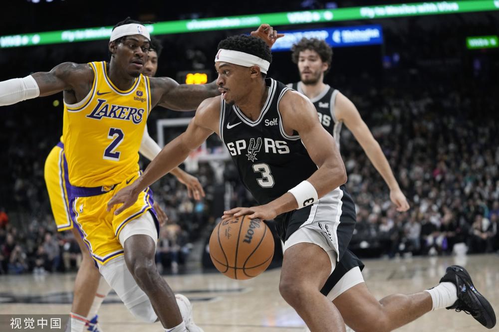 使用AI来 使用AI来